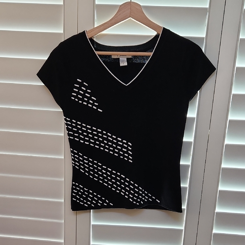 Black Graphic Fitted Cap Sleeve Tee